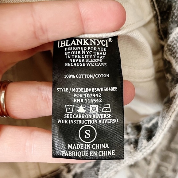 🐍 BLANKNYC Snake Along Python Print Denim Jacket Button Front Size Small - Picture 12 of 13